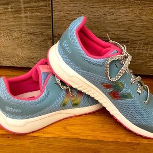 5.5 size kids shoe NB brand